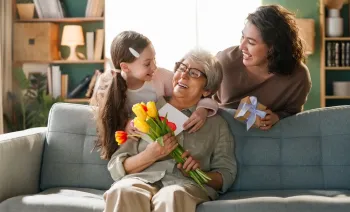 Canapea cu 2, 3 sau 4 locuri? Cum alegi dimensiunea ideală pentru familia ta