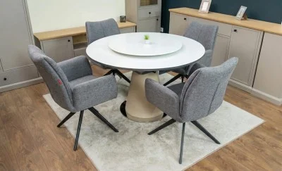 Set Masă Living Extensibilă CT163 Blat Ceramic Alb cu 4 Scaune Rotative KJC77 Gri Închis