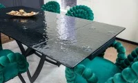 Set Masă Living Extensibilă CT241 Blat Sticlă Securizată Neagră cu 6 Scaune KJC376 Verzi