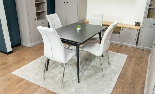 Set Masă Living Extensibilă DTM0101 Blat Ceramic Gri cu 4 Scaune Tapițate F630 Bej