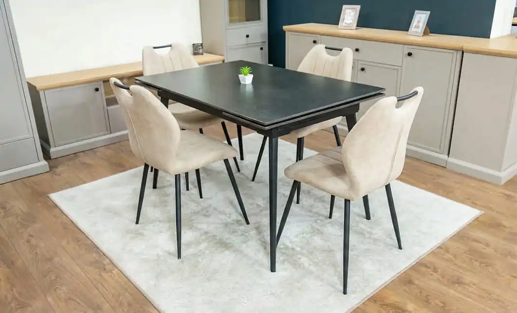 Set Masă Living Extensibilă DTM0101 Blat Ceramic Gri cu 4 Scaune Tapițate MC06 Bej