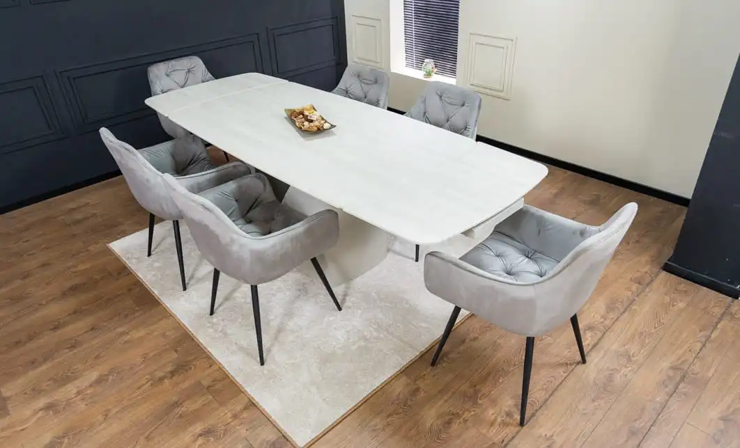 Set Masă Living Extensibilă DTM0405CS Blat Ceramic Bej cu 6 Scaune Tapițate KJC38 Gri 1