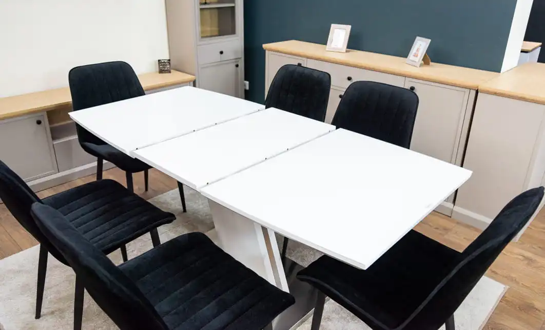 Set Masă Living Extensibilă KJT380 Blat Lucios Alb cu 6 Scaune Tapițate KJC176 Negre 10