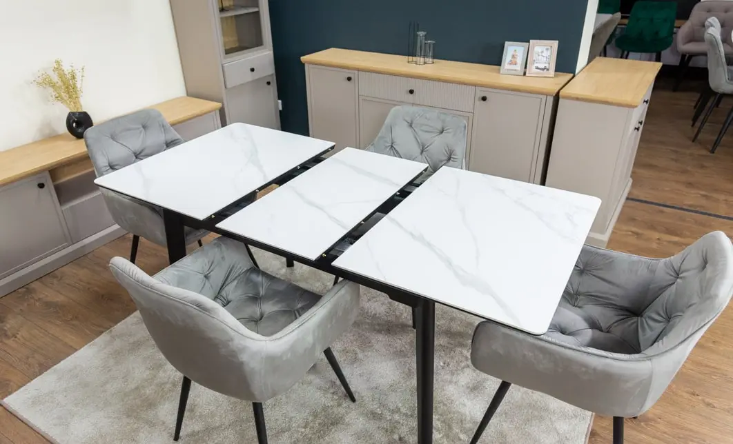 Set Masă Living Extensibilă KJT4711-1 Alb cu 4 Scaune Tapițate KJC38 Gri