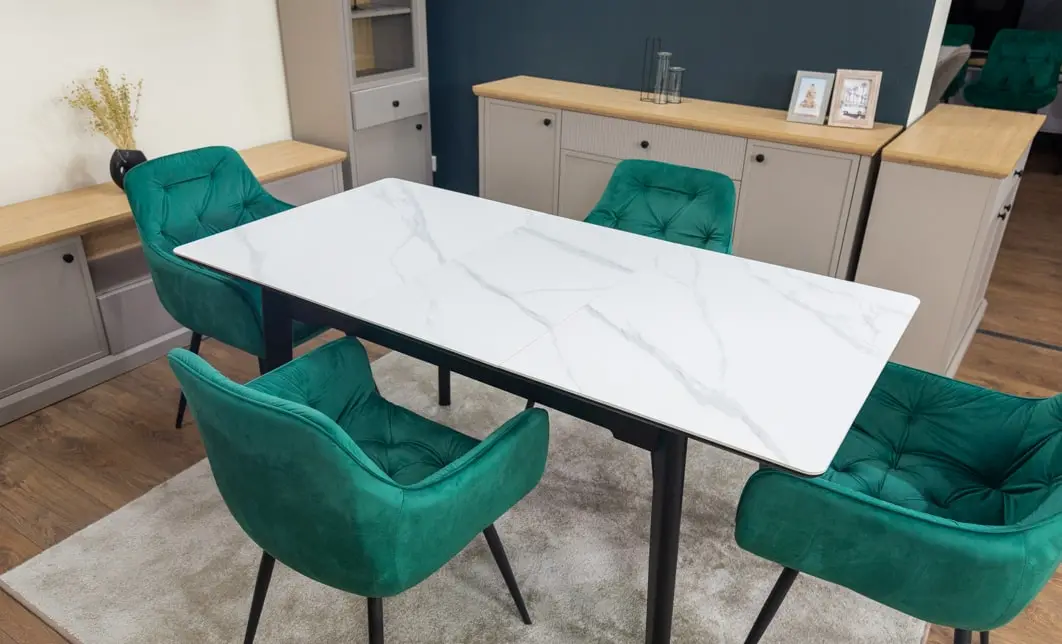 Set Masă Living Extensibilă KJT4711-1 Alb cu 4 Scaune Tapițate KJC38 Verde