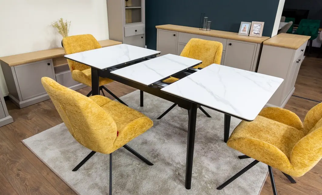 Set Masă Living Extensibilă KJT4711-1 Alb cu 4 Scaune Tapițate KJC4347 Galbene