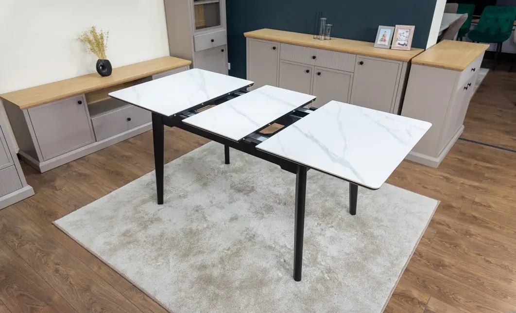 Set Masă Living Extensibilă KJT4711-1 Alb cu 4 Scaune Tapițate KJC4347 Galbene