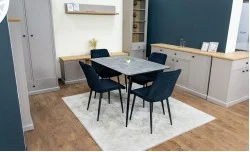 Set Masă Living Extensibilă KJT546 Gri cu 4 Scaune Tapițate KJC176 Negre