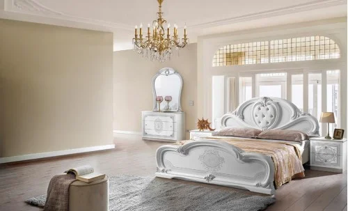 Dormitor Clasic Clarissa White cu Dulap 4 Uși