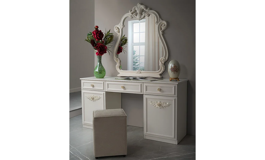 Dormitor Clasic Nora cu Dulap 6 Uși 4