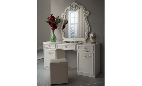 Dormitor Clasic Nora cu Dulap 6 Uși