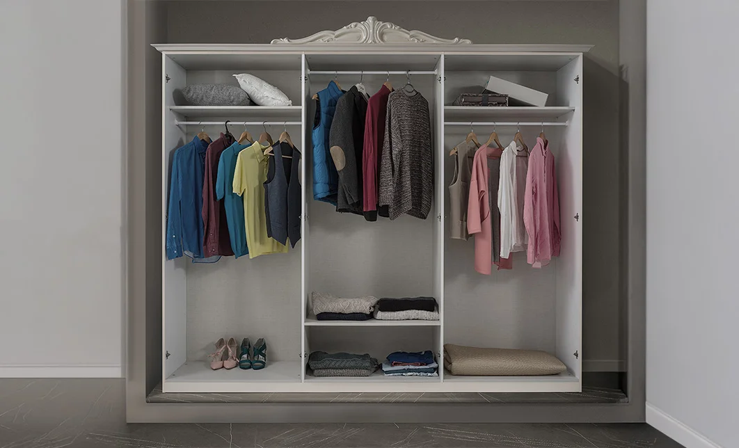 Dormitor Clasic Nora cu Dulap 6 Uși 2