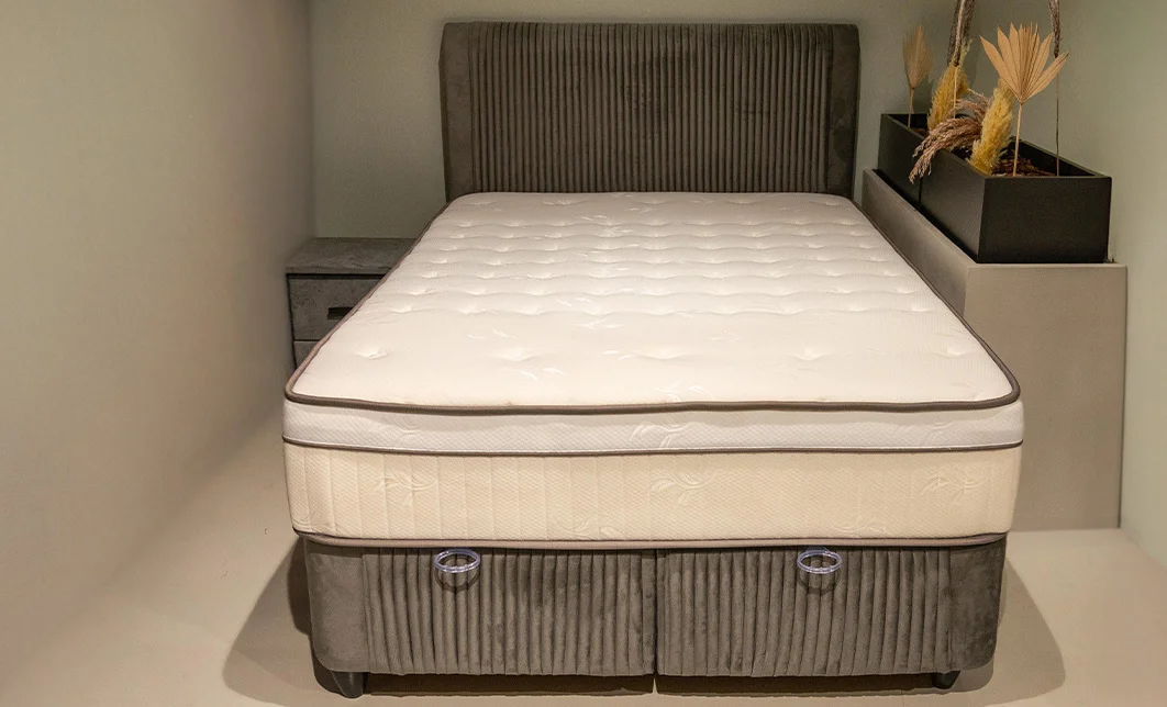 Set Pat Tapitat cu Saltea Bella Grey 140x200 5